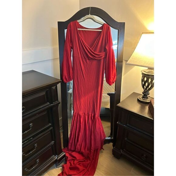 NEW Maternity Dress Maxi Red Photo Shoot L - Picture 1 of 3